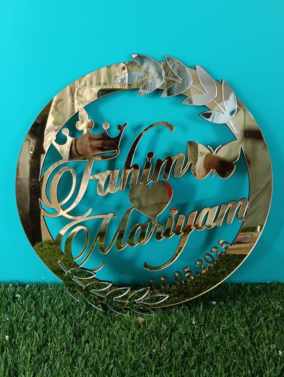 CCP0010 Golden acrylic prop like a mirror glossy