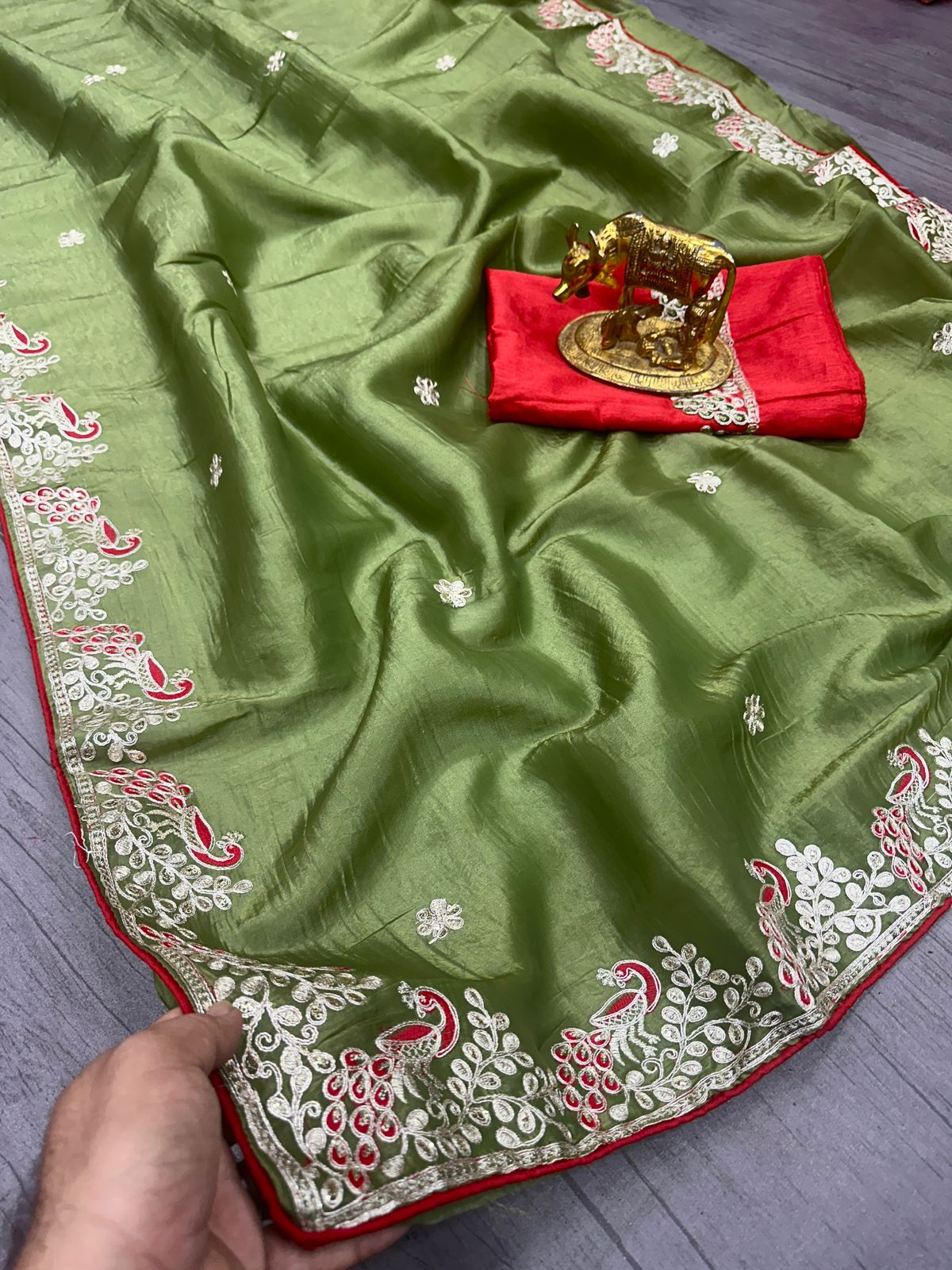 PRD003 Fancy  Gold crush saree