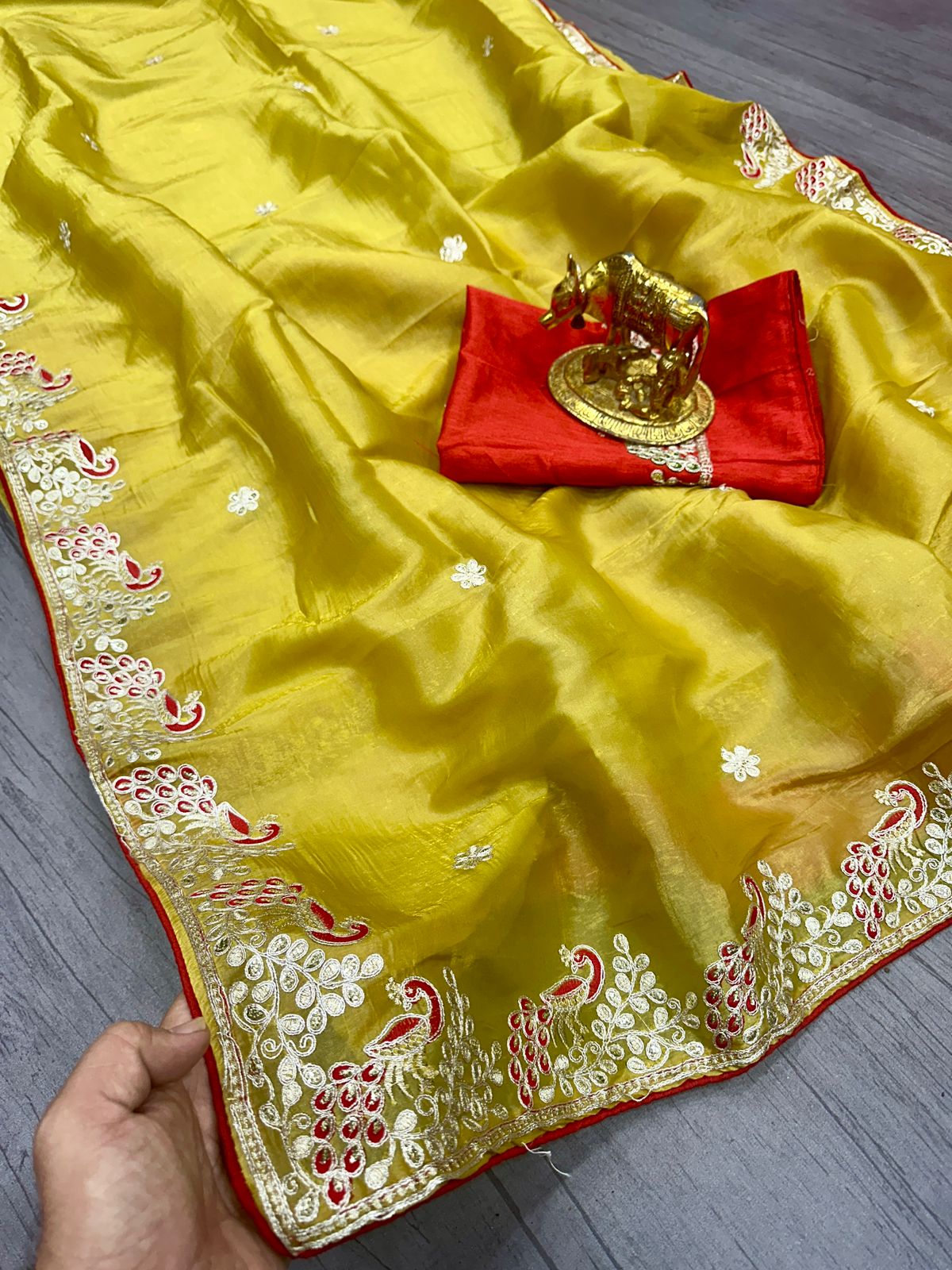 PRD003 Fancy  Gold crush saree