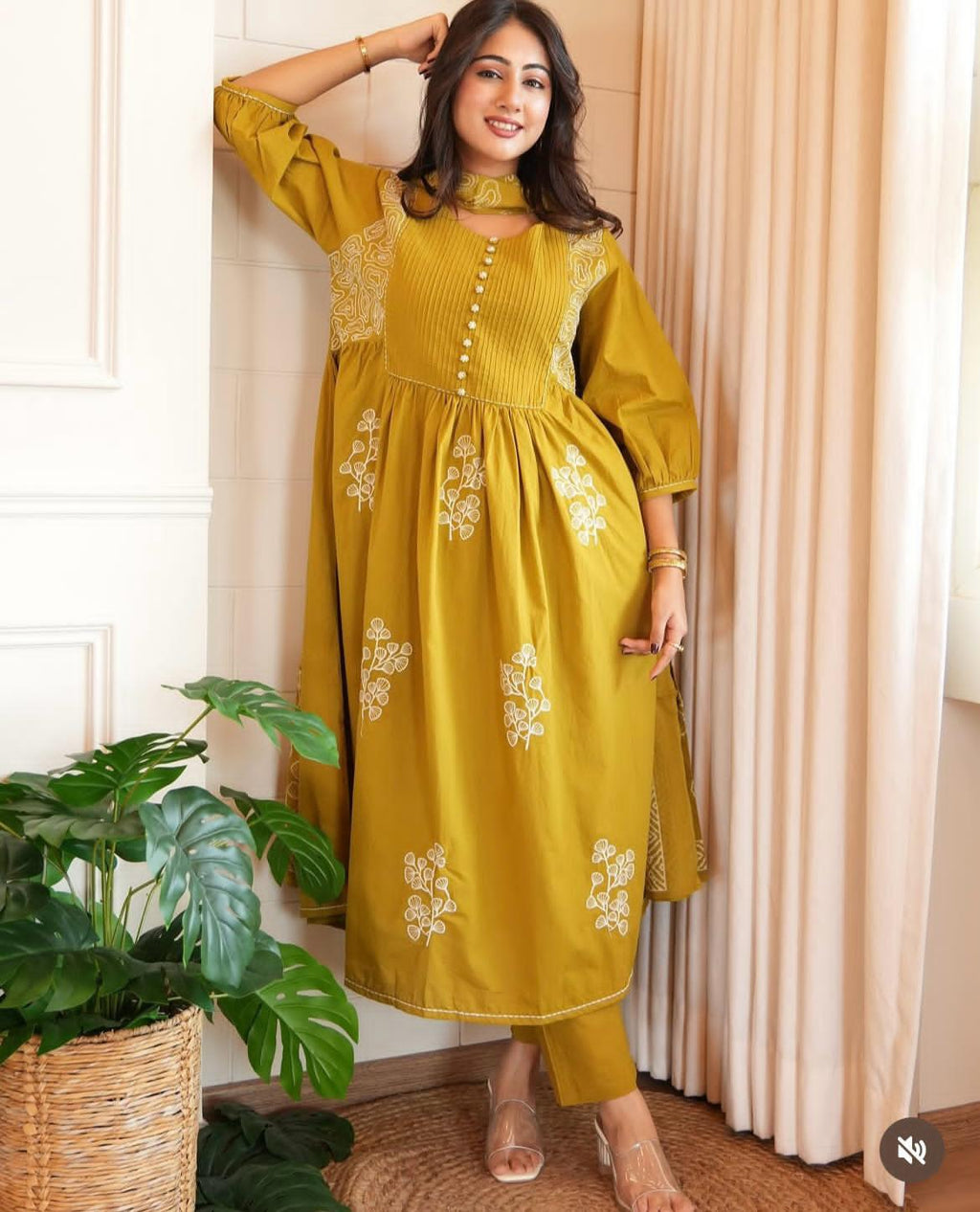 RJC002 New Anarkali kurta set with Cotton Pant & Malmal Dupatta with tier pattern