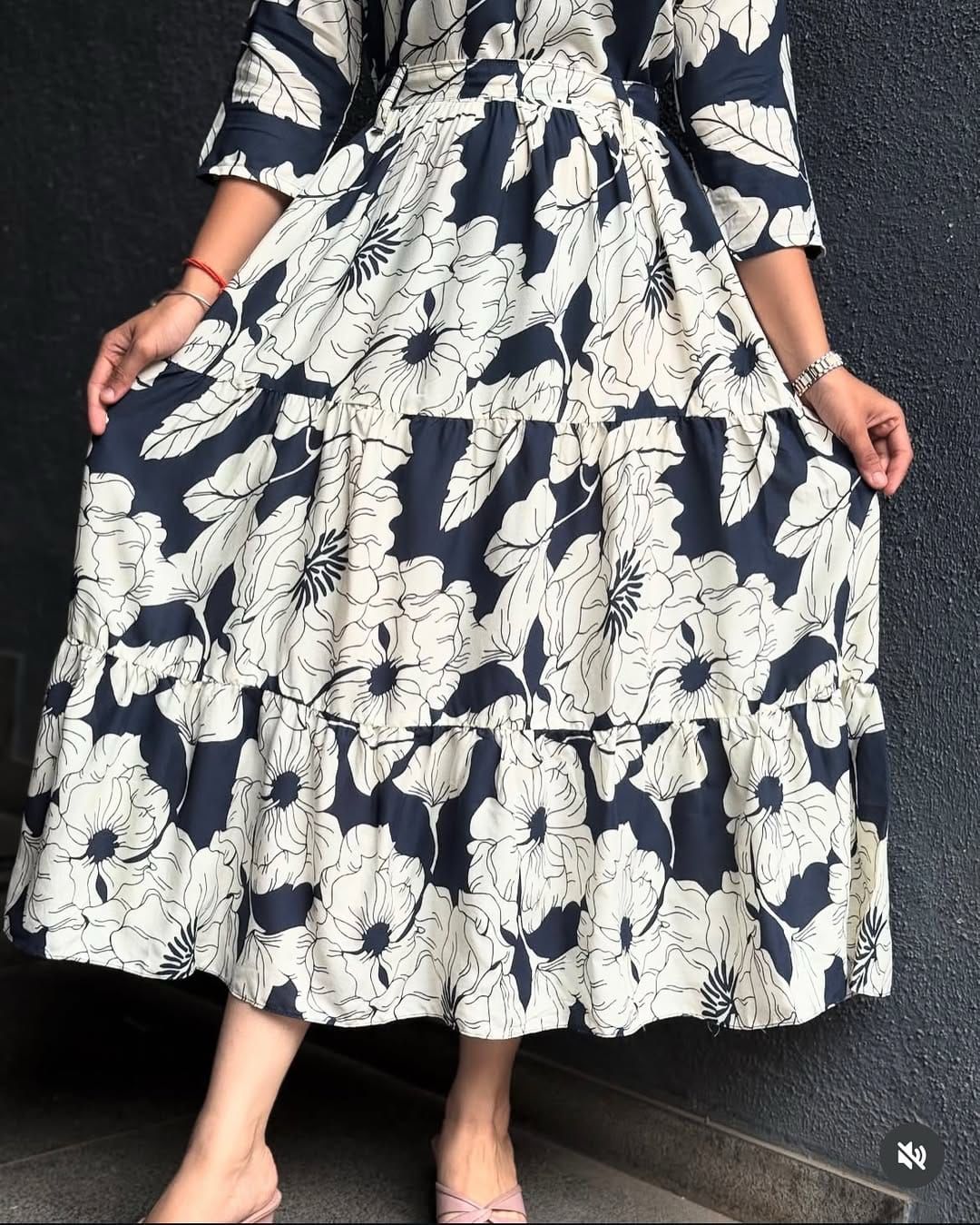 RJC003  Look pretty & stylish & walk in comfort with our New print Midi with stylish 3/4 sleeves set perfect for your wardrobe