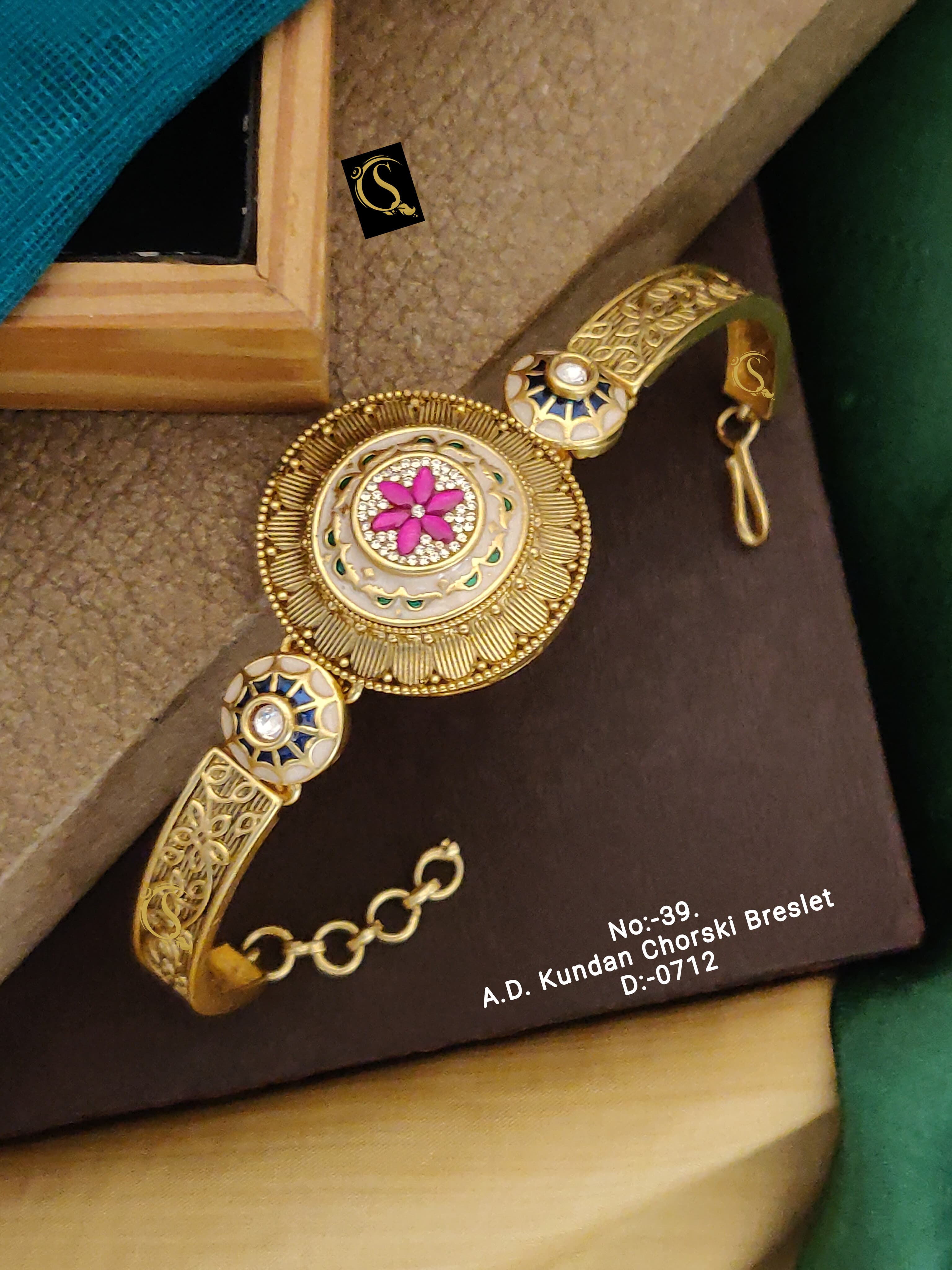 SI001  luxurious A.D Kundan Chorski Bracelet
