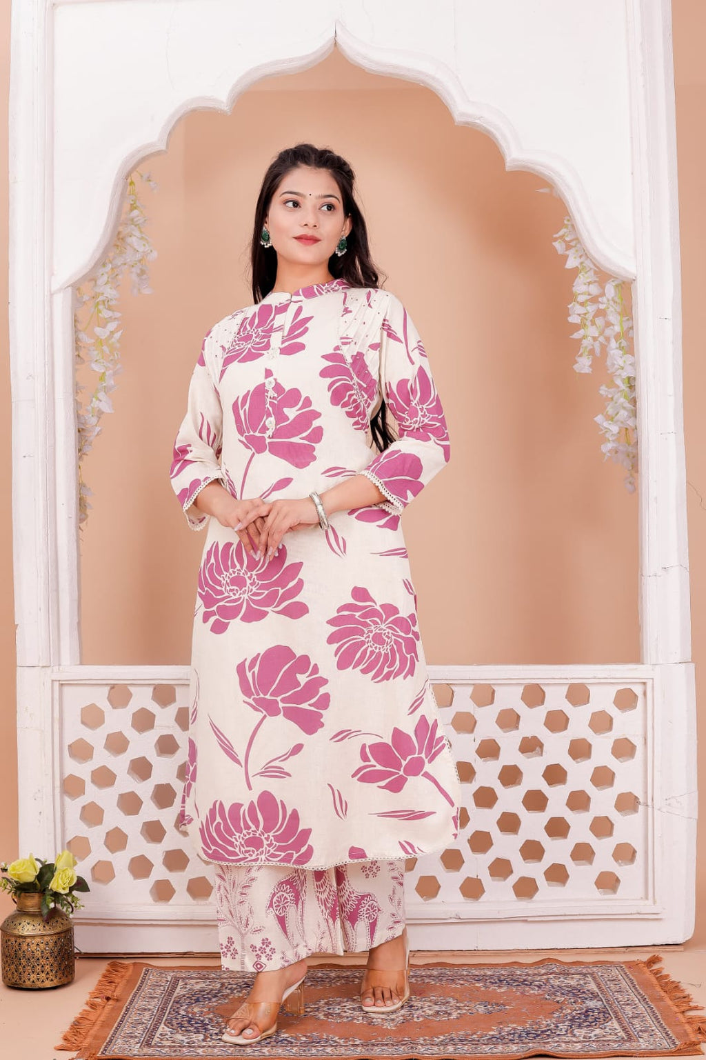 RHS005 Elevate your festive wardrobe with our exquisite kurta pant sets that embody sophistication and elegance.