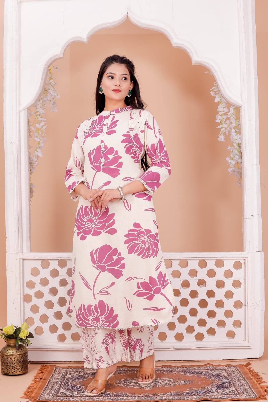 RHS005 Elevate your festive wardrobe with our exquisite kurta pant sets that embody sophistication and elegance.