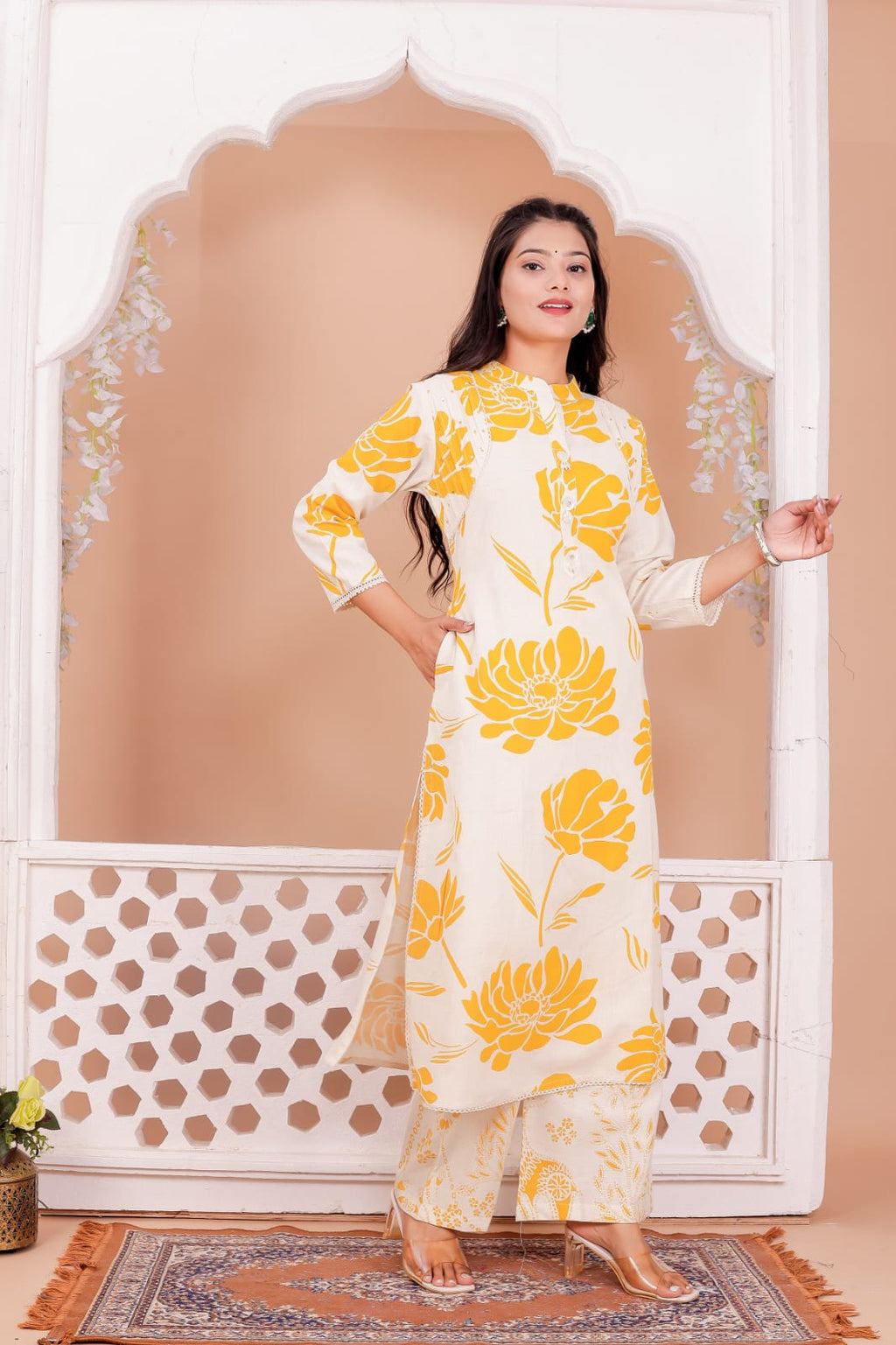 RHS005 Elevate your festive wardrobe with our exquisite kurta pant sets that embody sophistication and elegance.