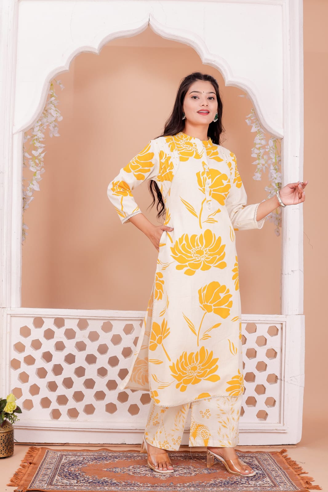 RHS005 Elevate your festive wardrobe with our exquisite kurta pant sets that embody sophistication and elegance.