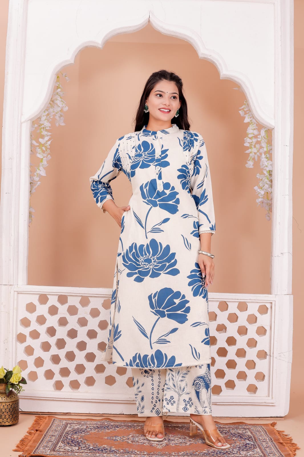 RHS005 Elevate your festive wardrobe with our exquisite kurta pant sets that embody sophistication and elegance.