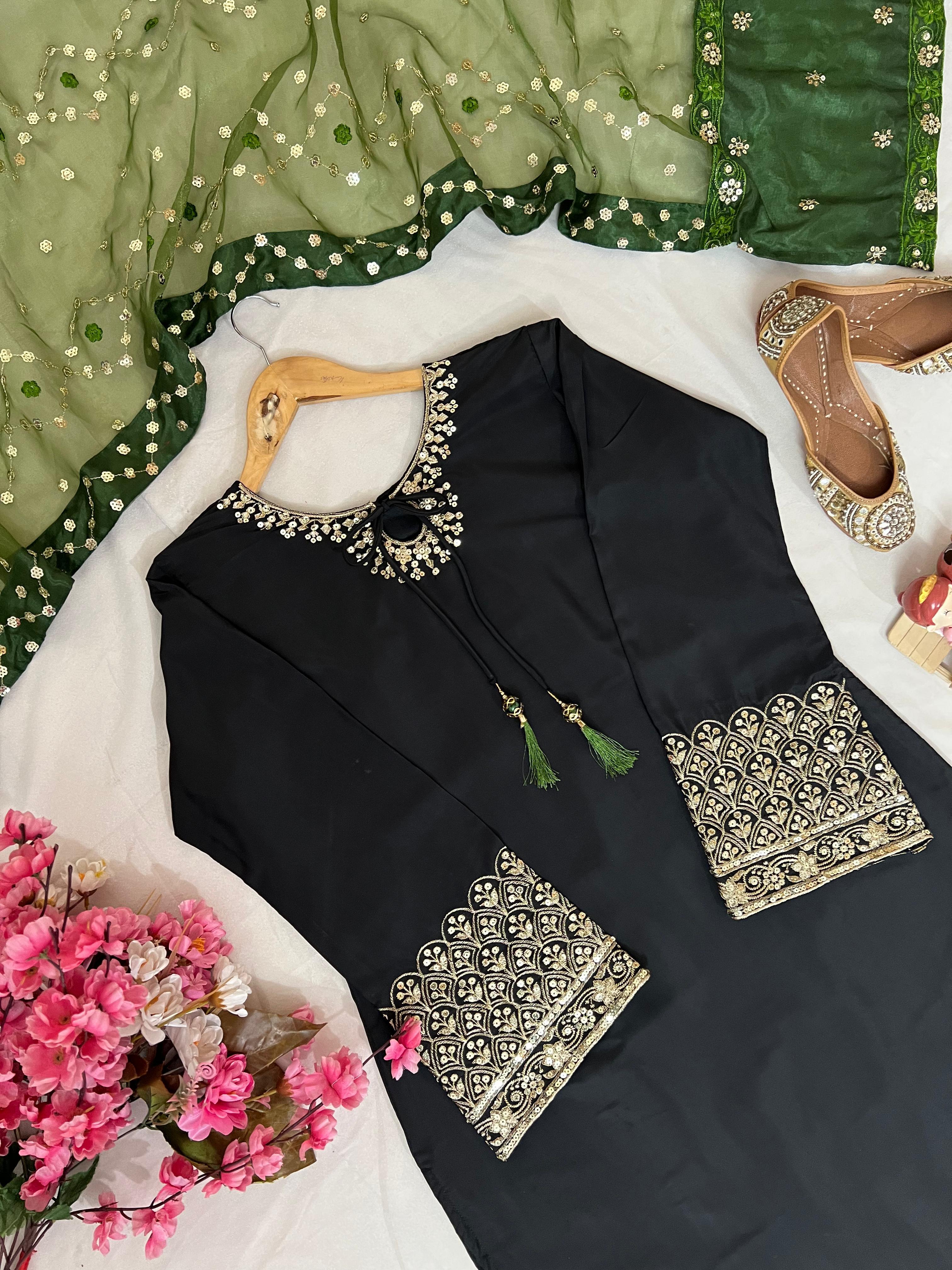 PRD0026 ❤💐 ENHANCE THE BEAUTY OF YOUR WARDROBE WITH THIS NEWLY LAUNCHED KURTI-PANT SET💐❤