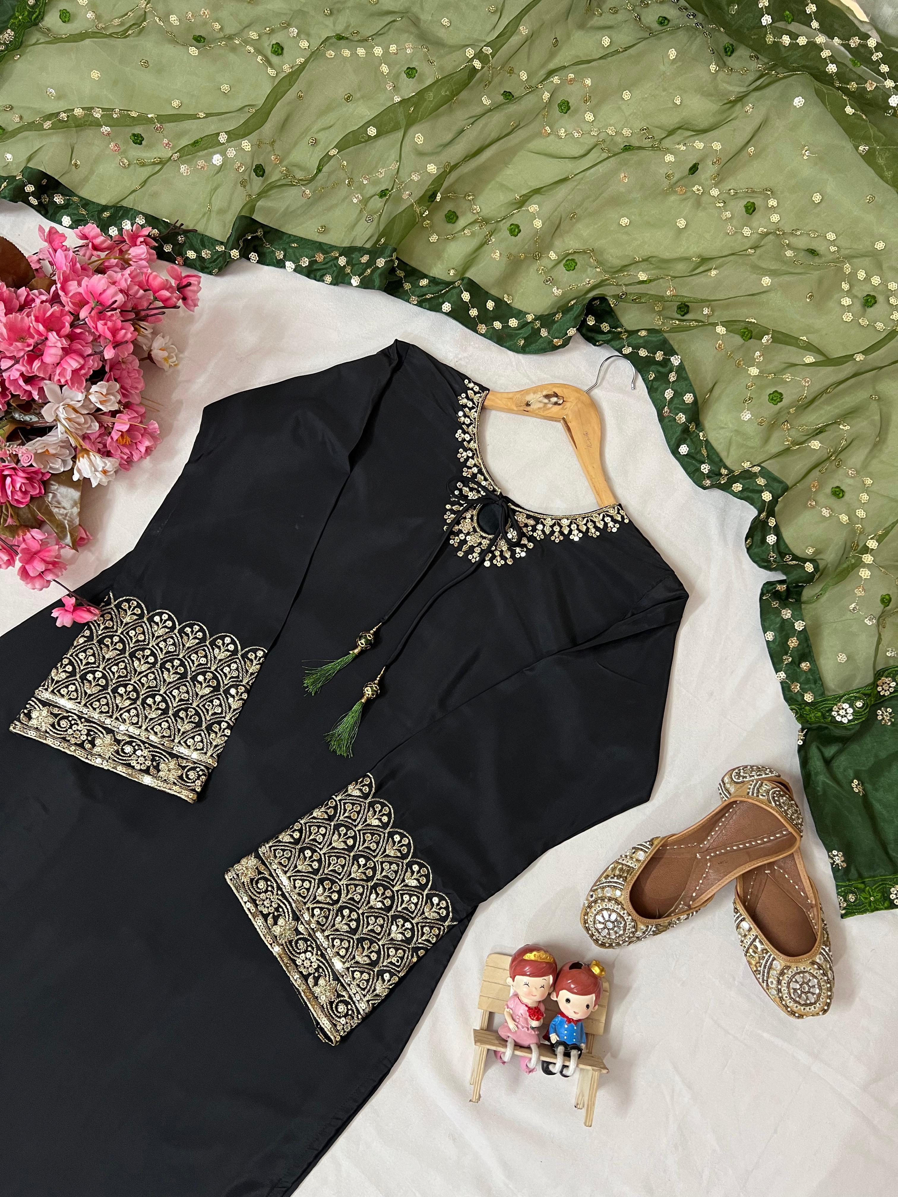 PRD0026 ❤💐 ENHANCE THE BEAUTY OF YOUR WARDROBE WITH THIS NEWLY LAUNCHED KURTI-PANT SET💐❤