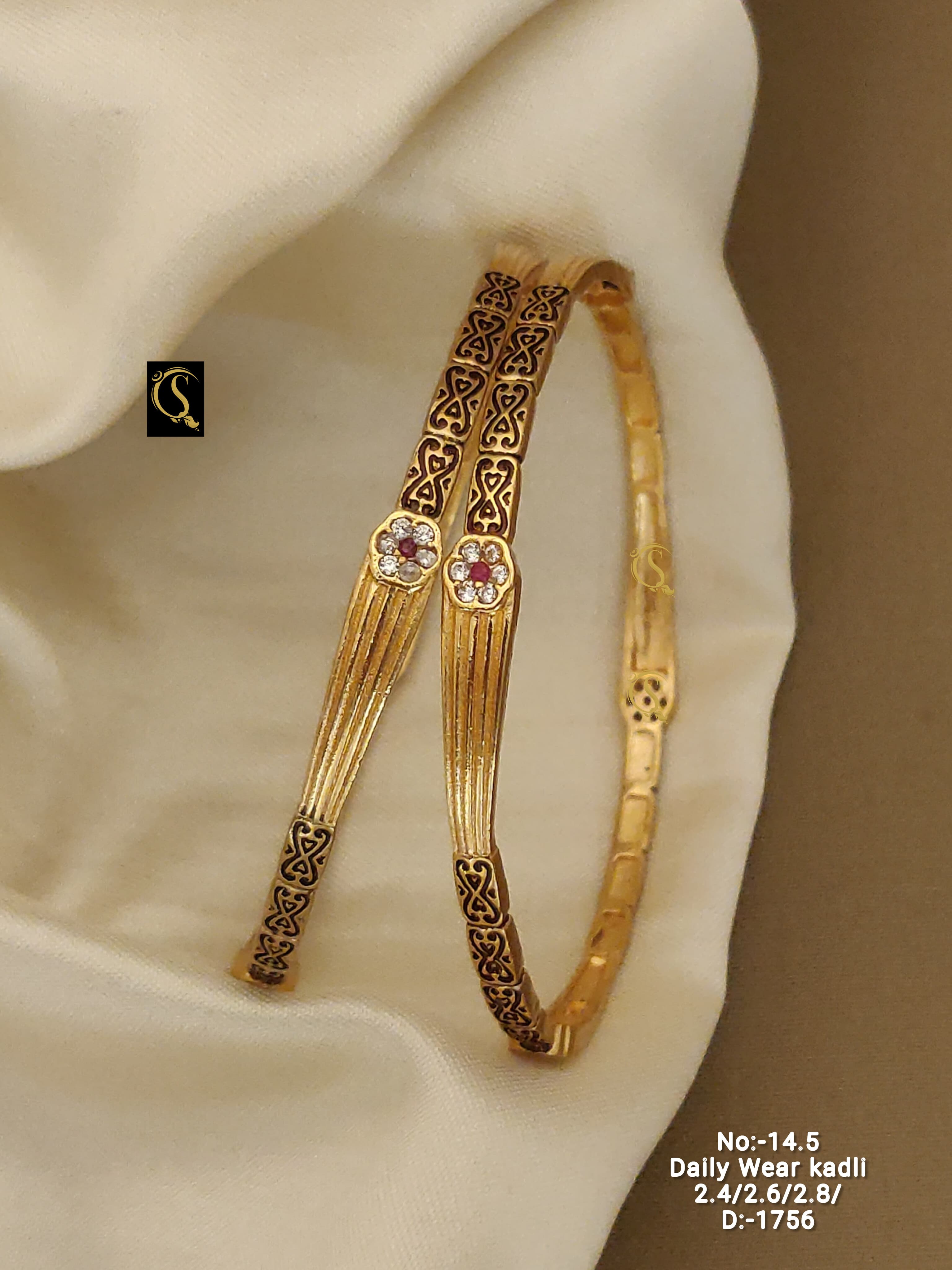 SI008 GOLD PLEATED PREMIUM QUALITY DAILY WEAR BANGLES (single piece)