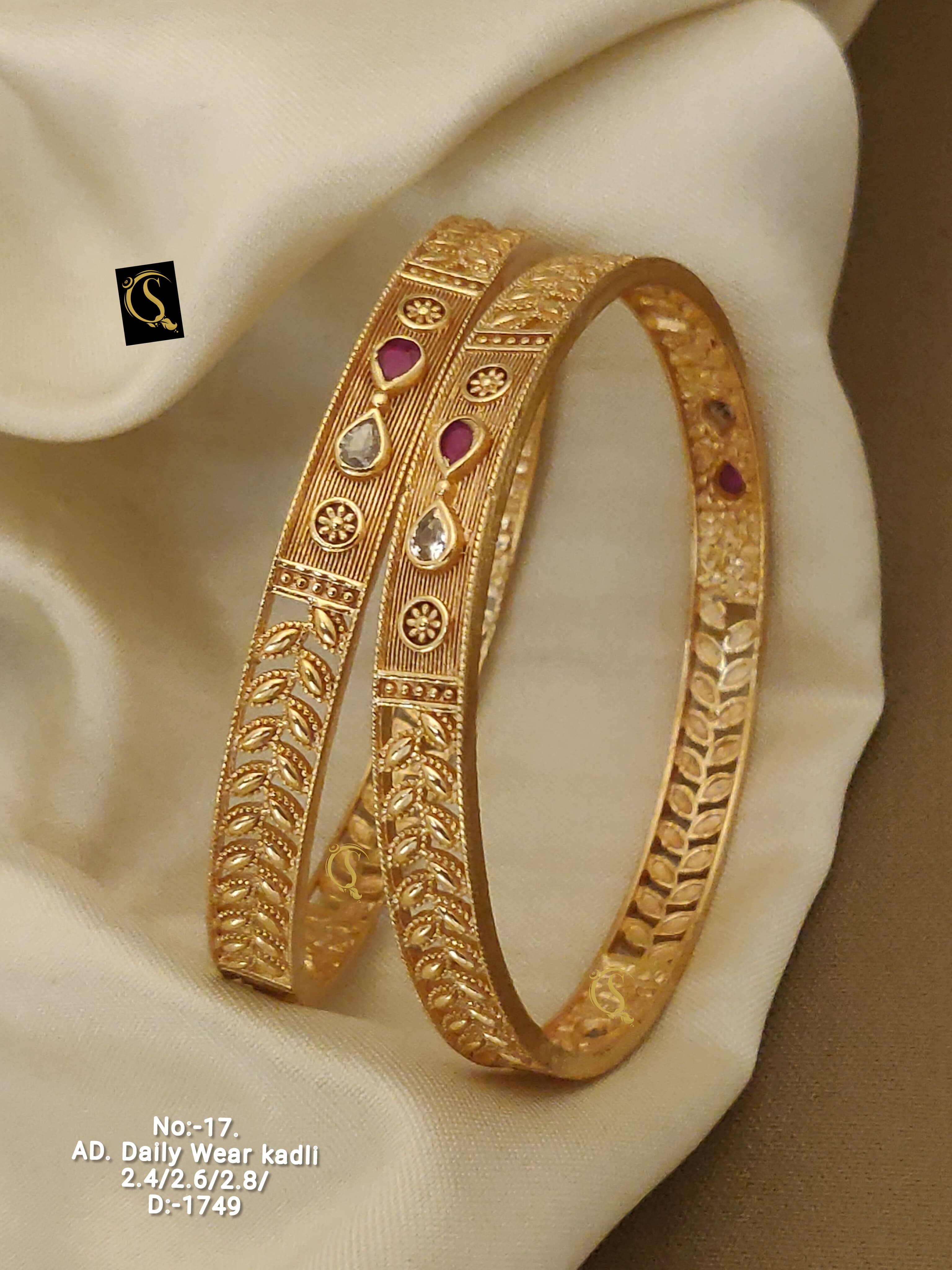 SI008 GOLD PLEATED PREMIUM QUALITY DAILY WEAR BANGLES (single piece)