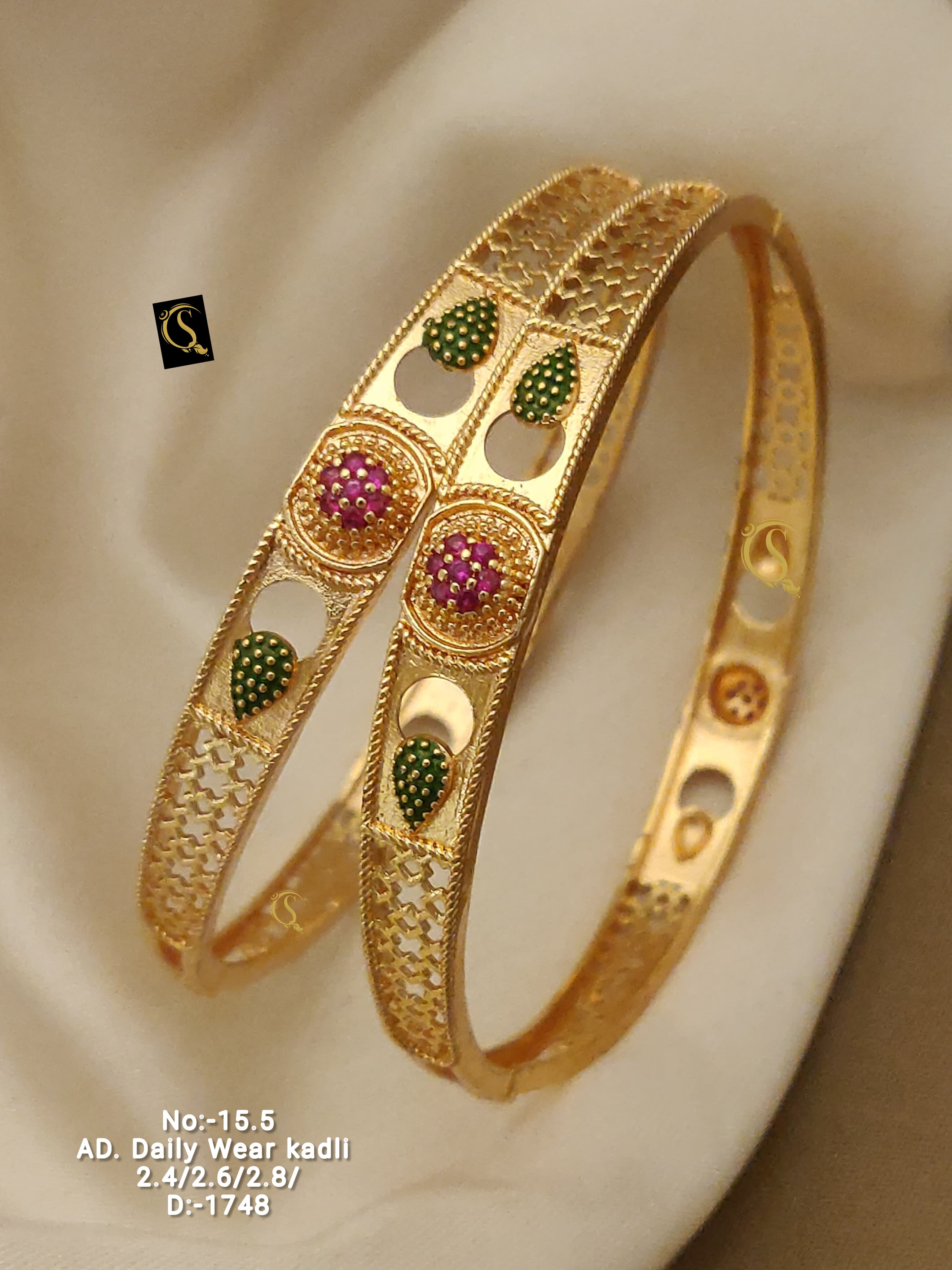 SI008 GOLD PLEATED PREMIUM QUALITY DAILY WEAR BANGLES (single piece)
