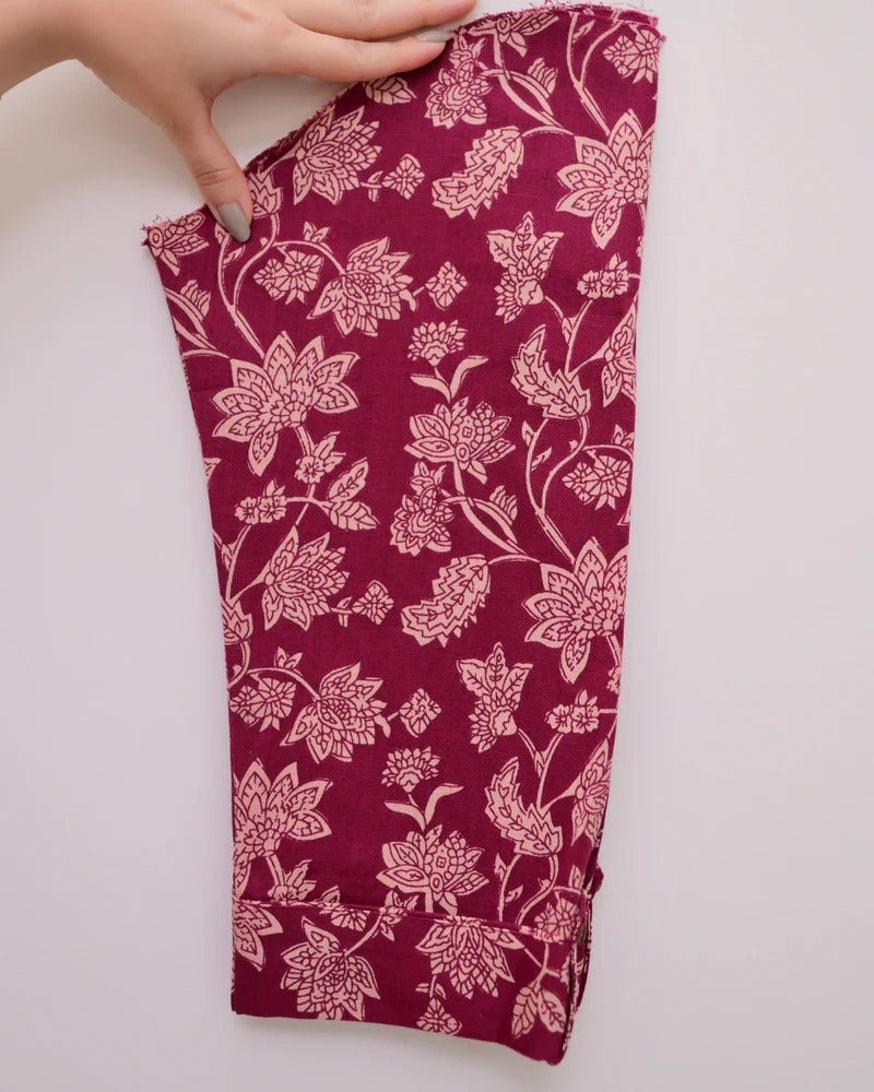 PRD0061 A sleeveless, knee-length kurti featuring a band collar and a full button-down placket