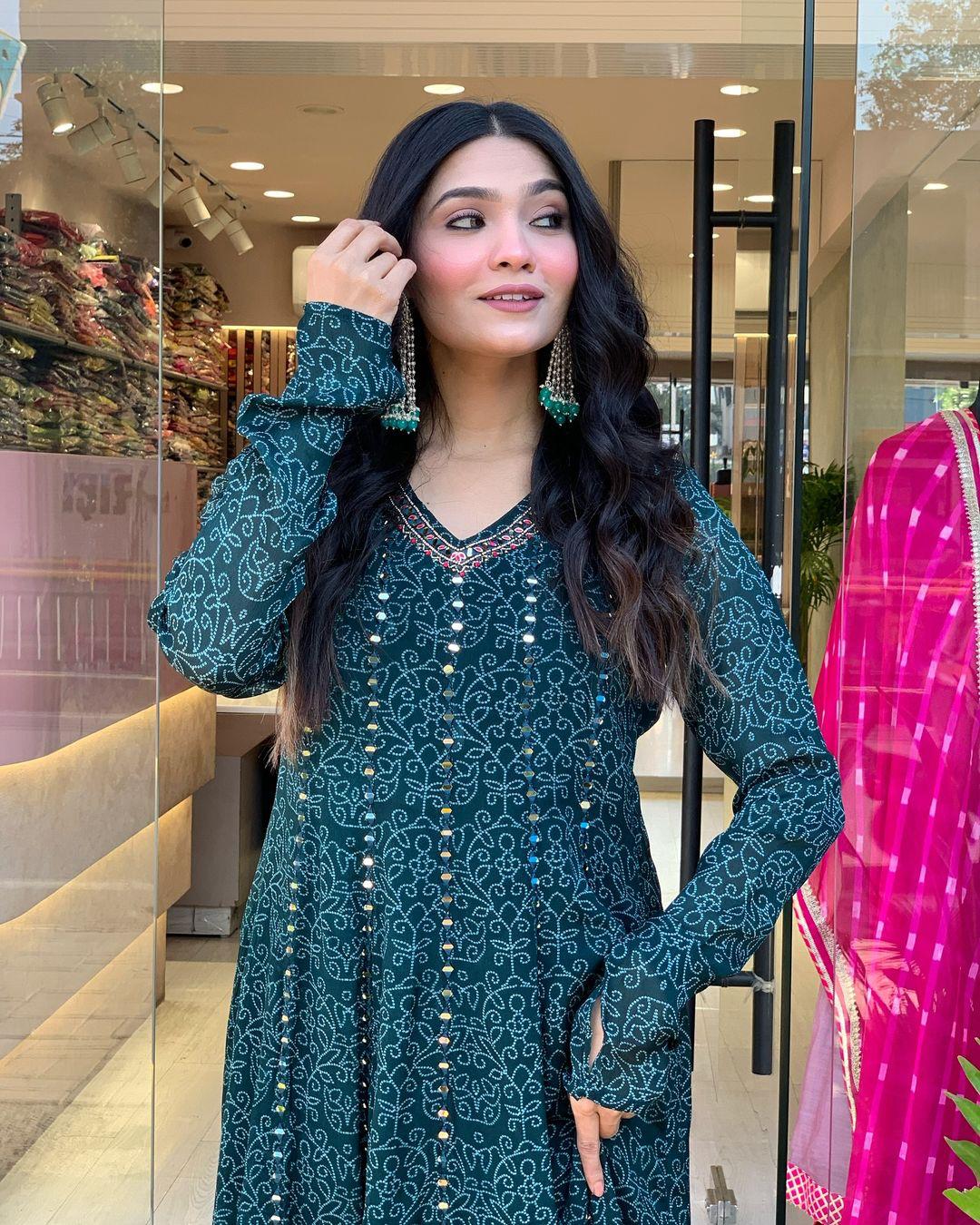 PRD0062 Maslen base Cotton Fabric Embroidery Work Kurti Paired with Chiffon Dupatta