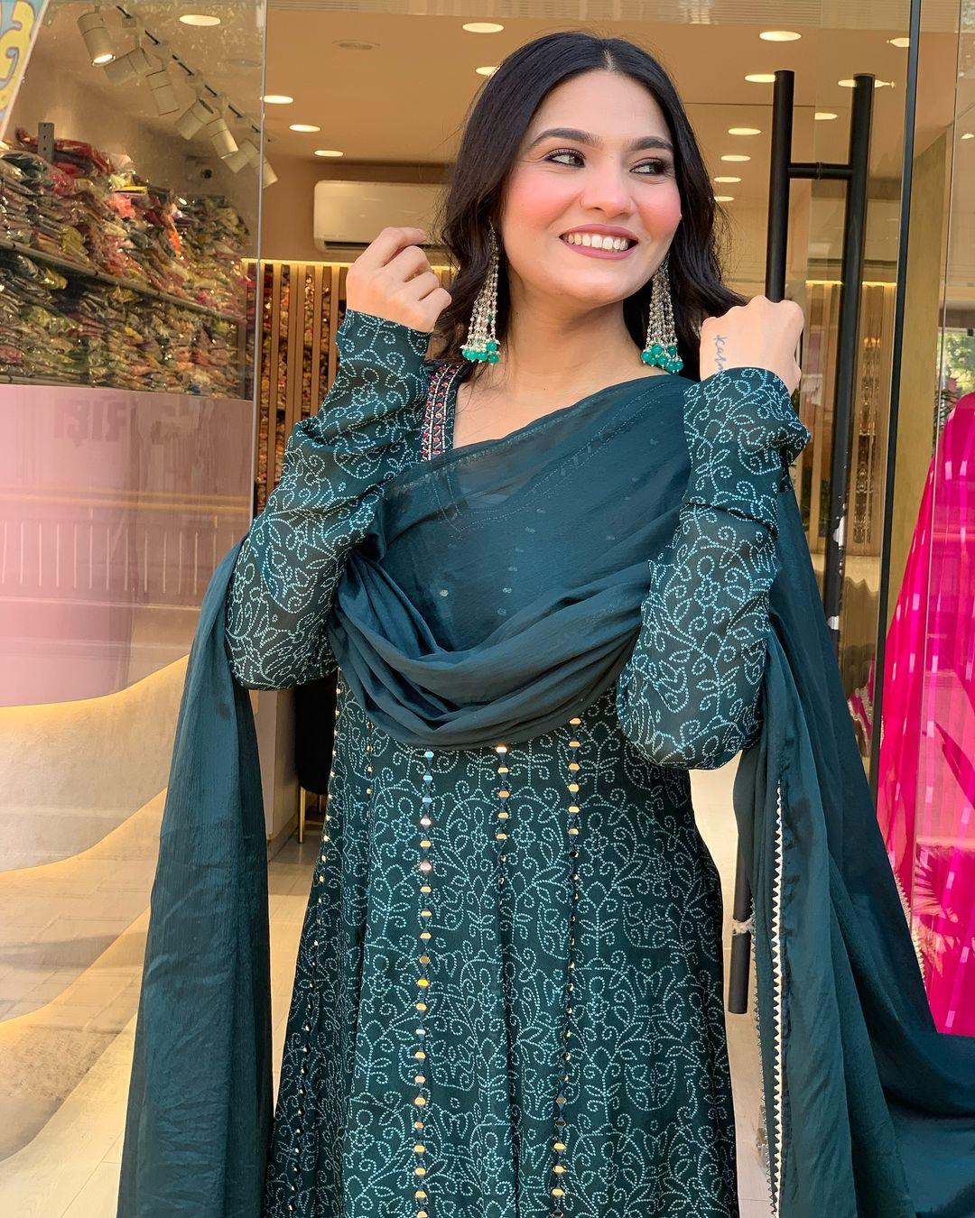 PRD0062 Maslen base Cotton Fabric Embroidery Work Kurti Paired with Chiffon Dupatta