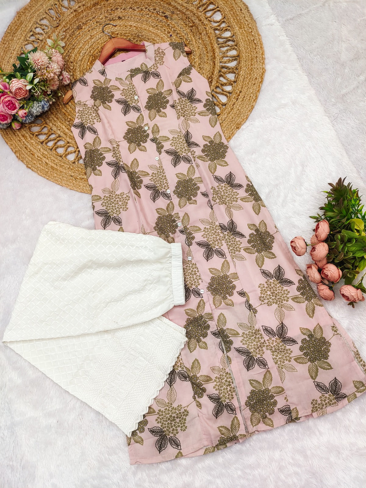 PRD0058 Our Exclusive Collection is here to add a touch of tradition to your wardrobe.