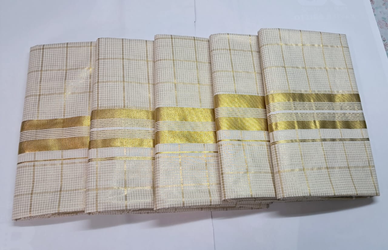 MAT0015 The Half Fine Gold Jari saree featuring a stunning Checked pattern