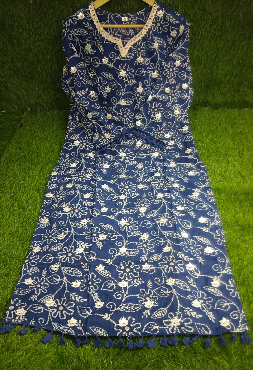 JKM0028 A detailed neckline with funda selves and Daman, Baatik floral print on kurta pant and full printed dupatta.