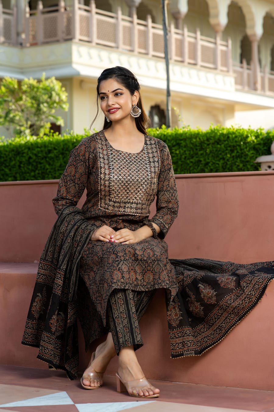 JKM0029 CLASSY AJRAKHS BEING ALL TIME FAVOURITE AND THIS BEAUTIFUL CRAFTED PIECE WILL SURELY MUST HAVE THIS FESTIVE SEASON