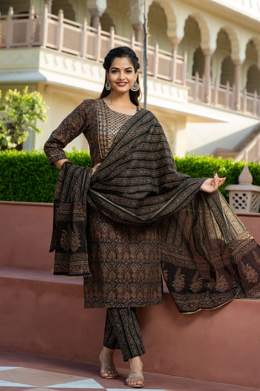 JKM0029 CLASSY AJRAKHS BEING ALL TIME FAVOURITE AND THIS BEAUTIFUL CRAFTED PIECE WILL SURELY MUST HAVE THIS FESTIVE SEASON