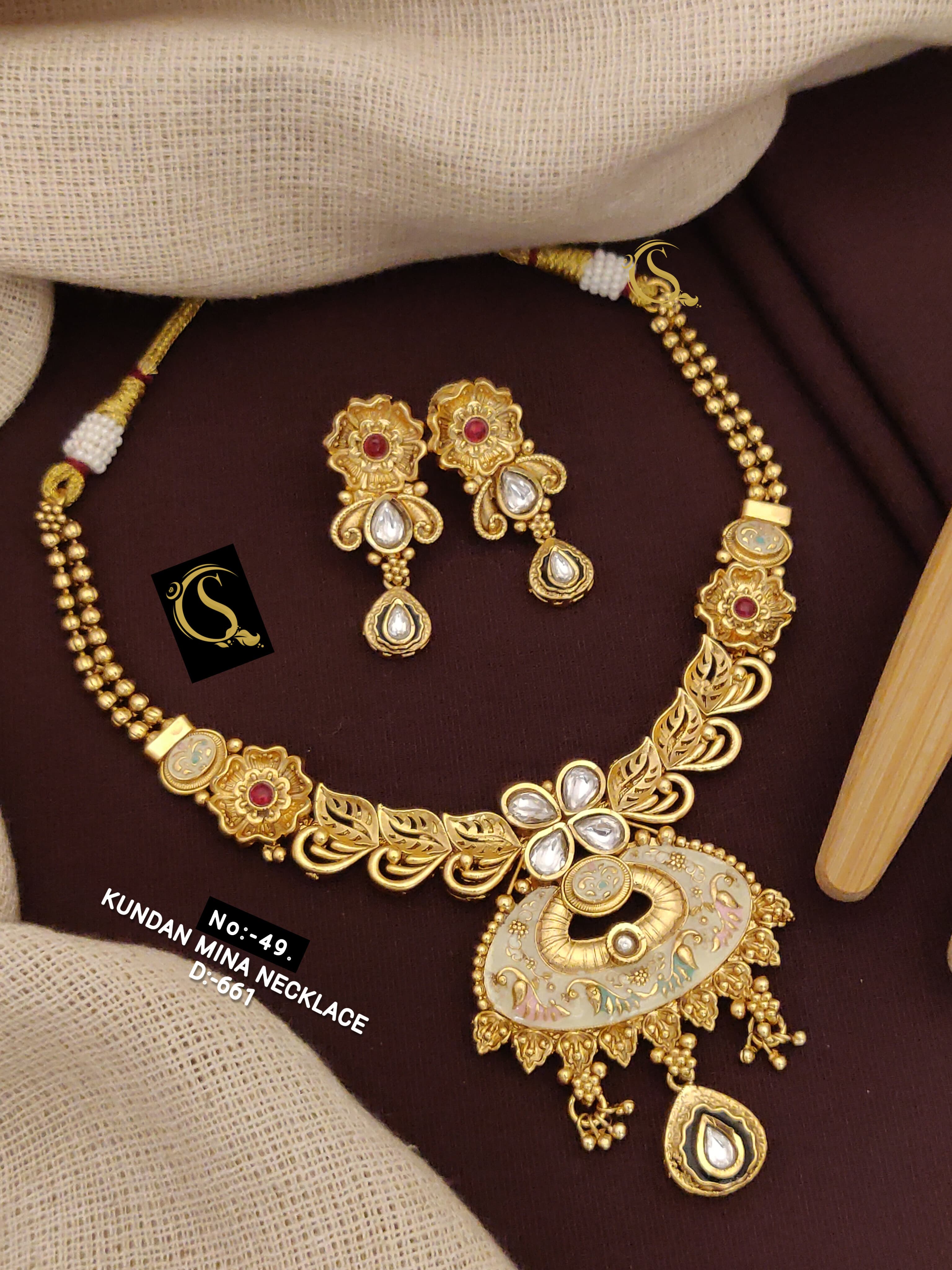 SI0015 ANTIQUE GOLD PLEATED NECKLACE SET WITH EARRINGS