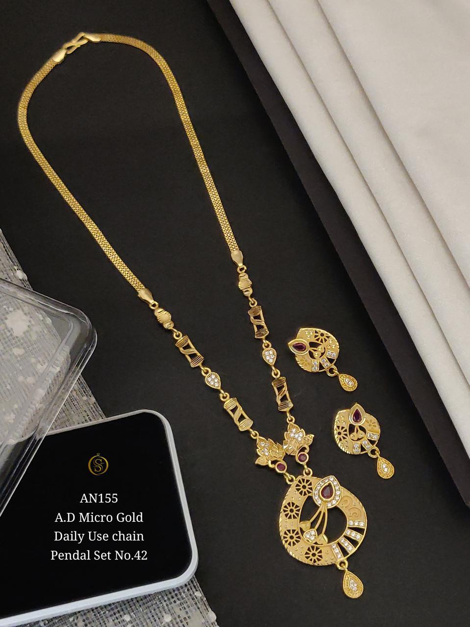 SI0019 A.D MICRO GOLD DAILY USE CHAIN PENDAL SET WITH EARRINGS