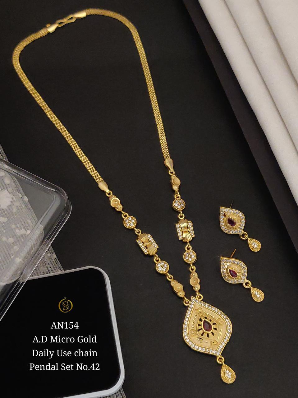 SI0019 A.D MICRO GOLD DAILY USE CHAIN PENDAL SET WITH EARRINGS
