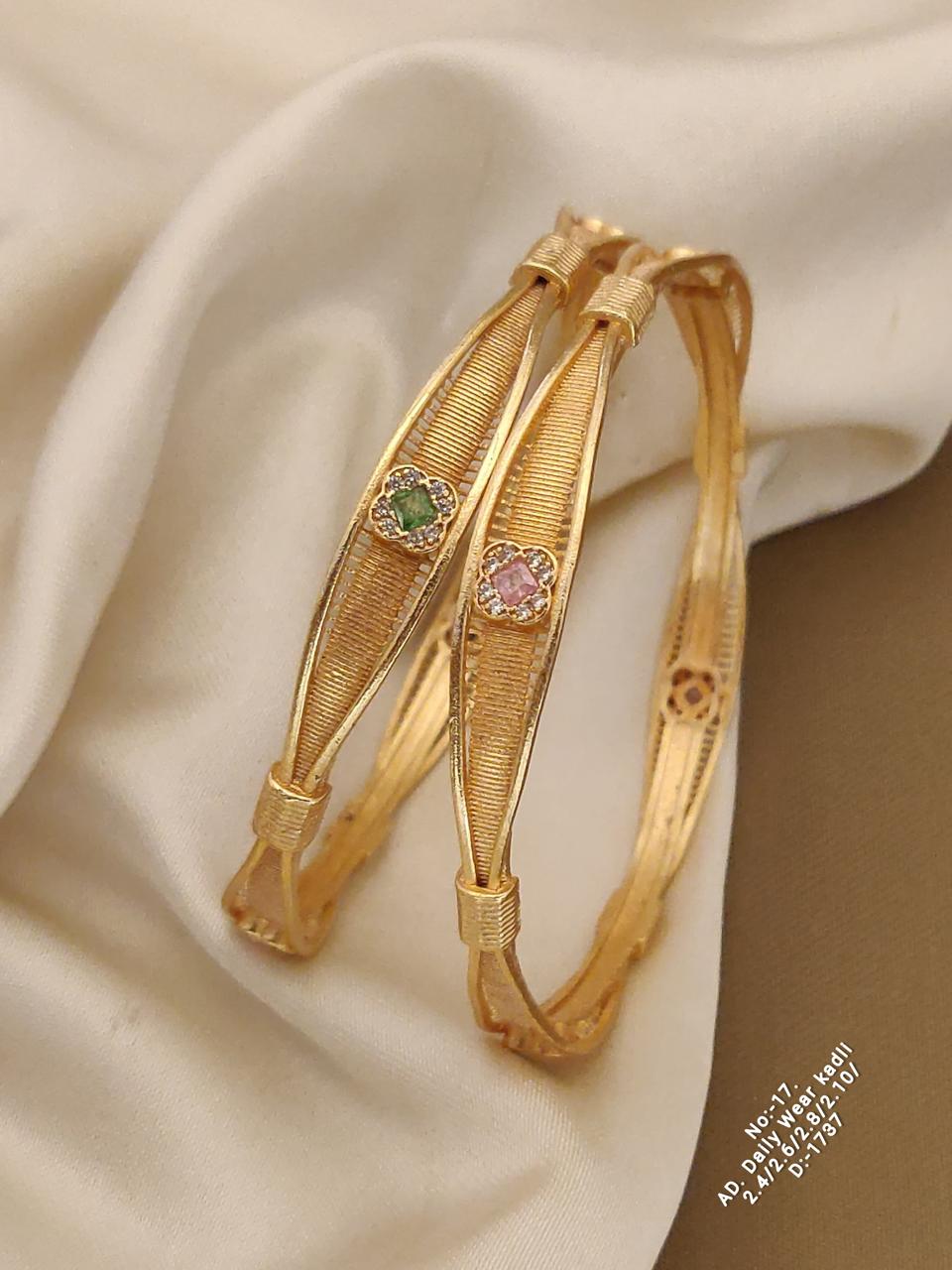 SI0021 PREMIUM QUALITY GOLD PLEATED DAILY WEAR BANGLES (one piece)