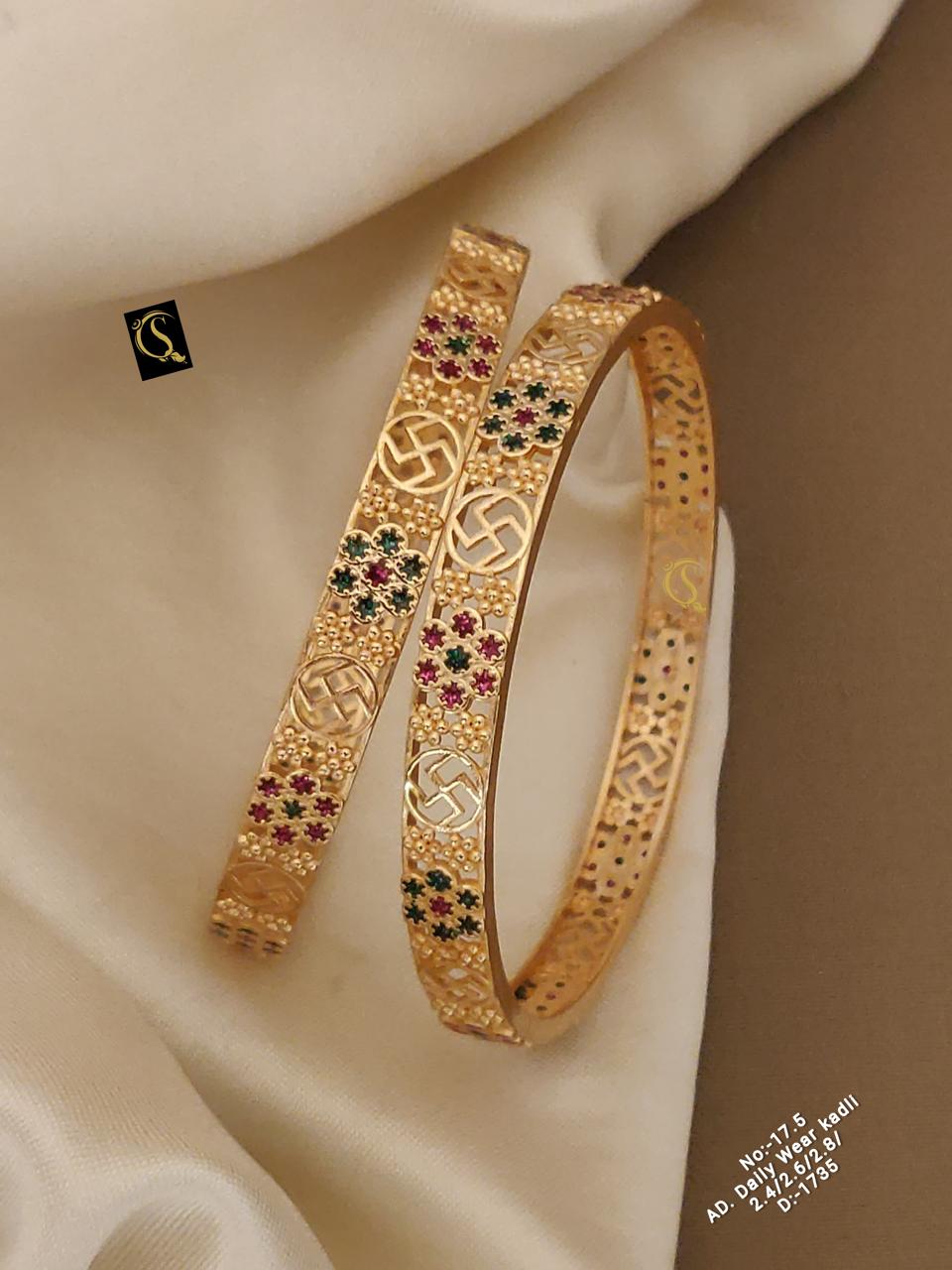 SI0021 PREMIUM QUALITY GOLD PLEATED DAILY WEAR BANGLES( One Piece)