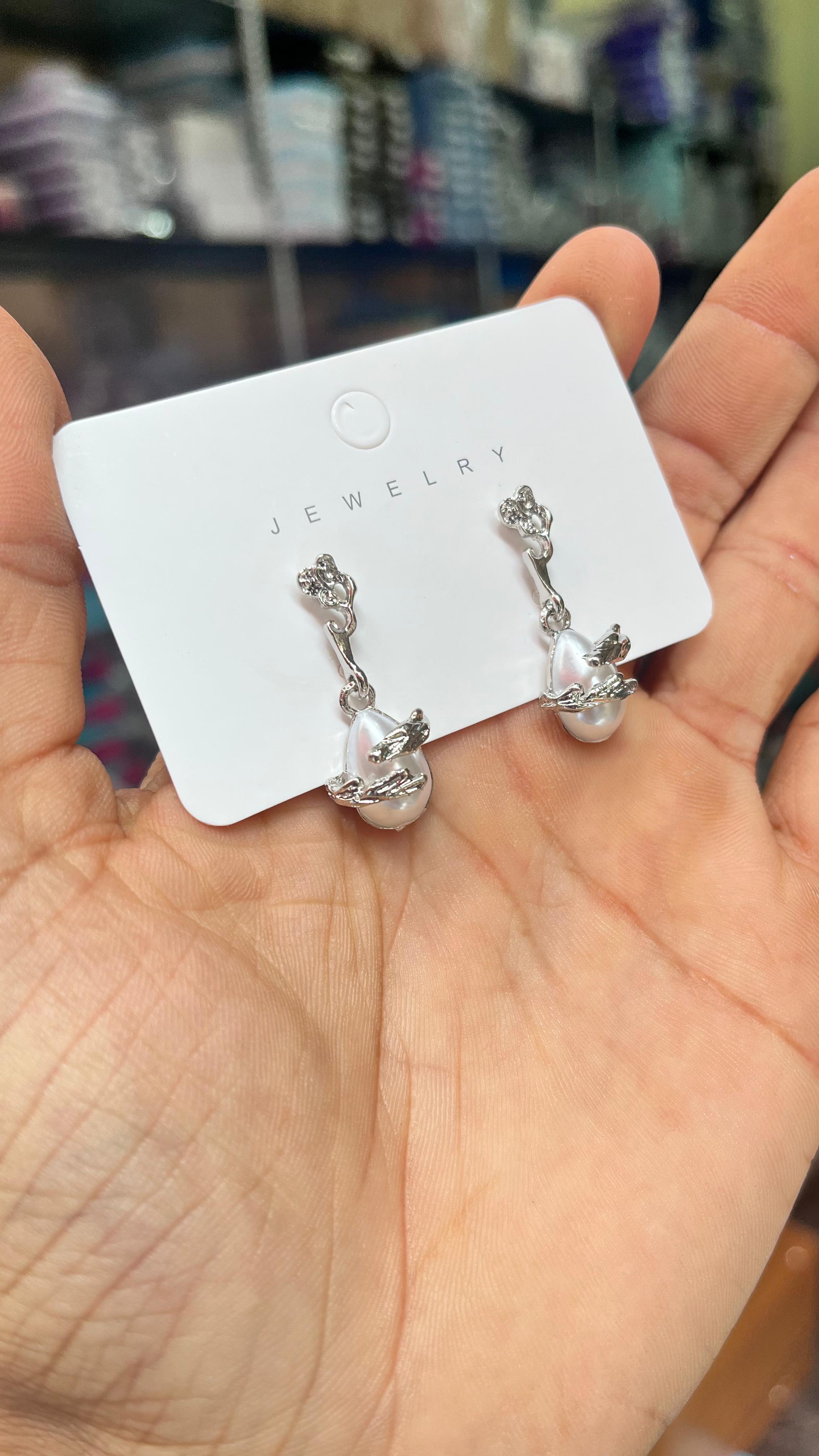 MFJH006 WESTERN STYLISH EARRINGS