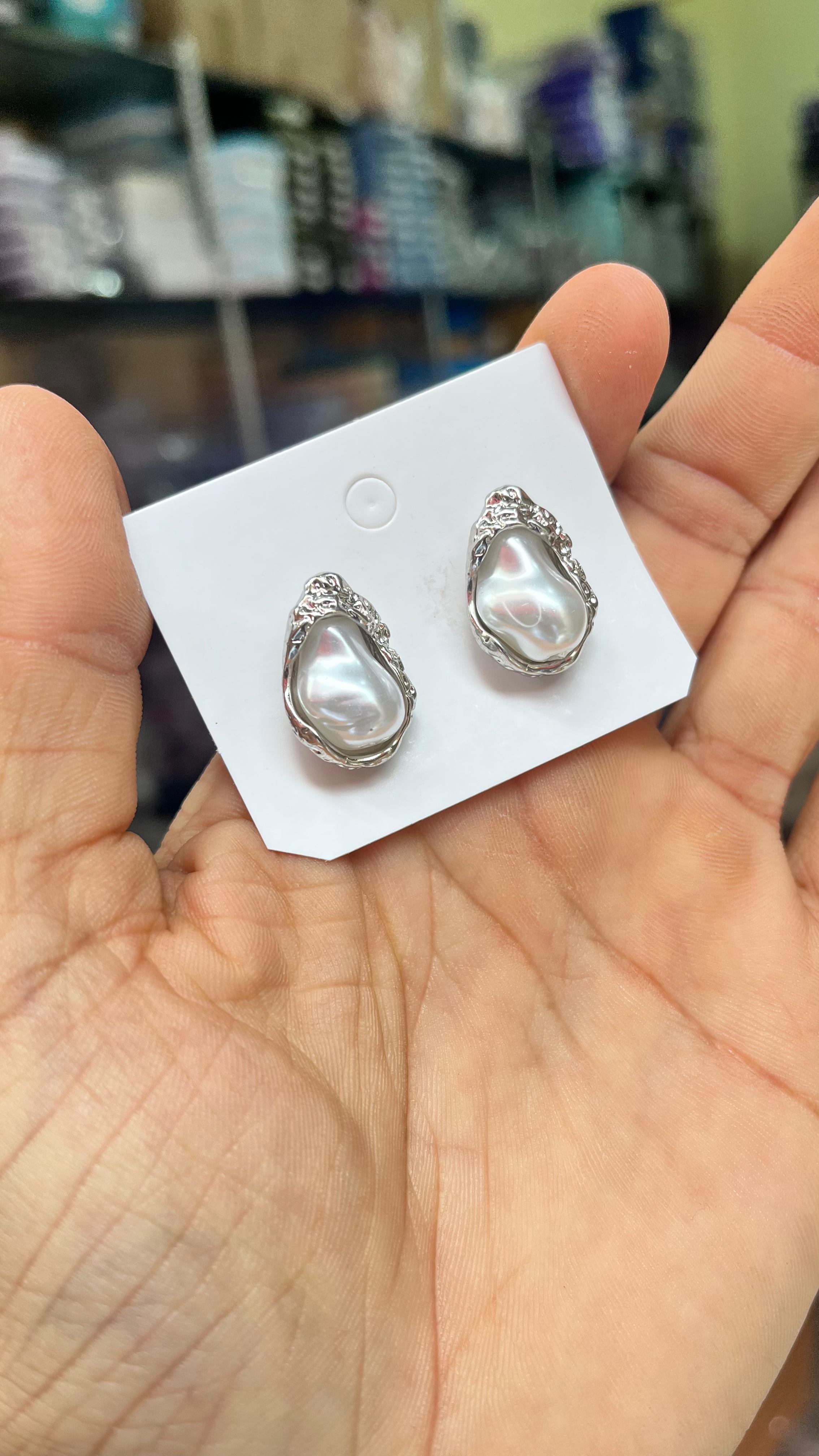 MFJH006 WESTERN STYLISH EARRINGS