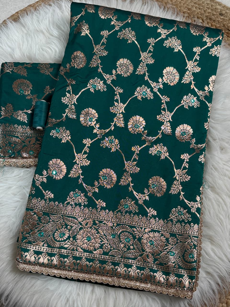 PRD00125 Exquisite Collection of Banarasi silk saree