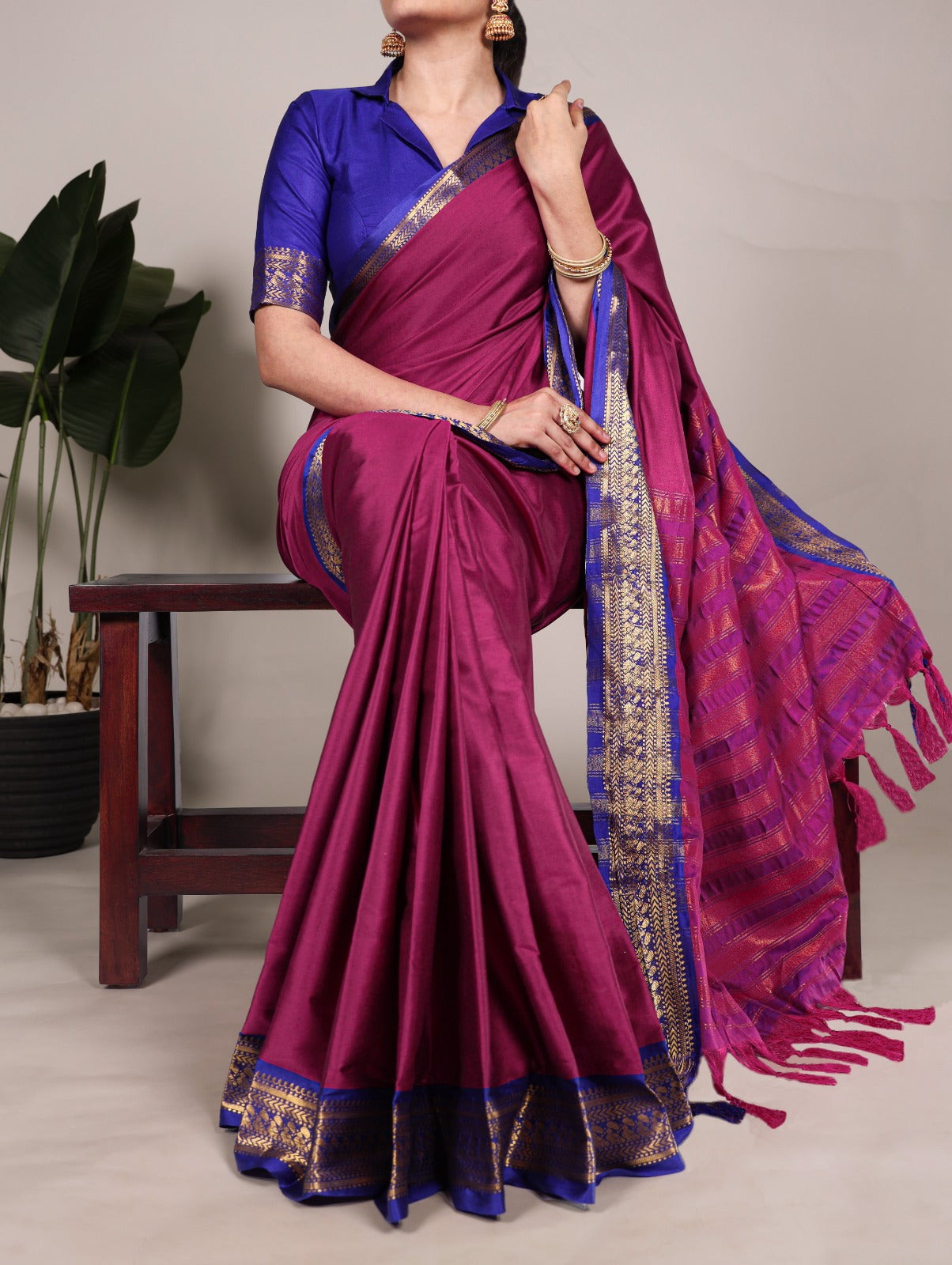 PRD00132 Soft, silky, and stunning aura silk saree.