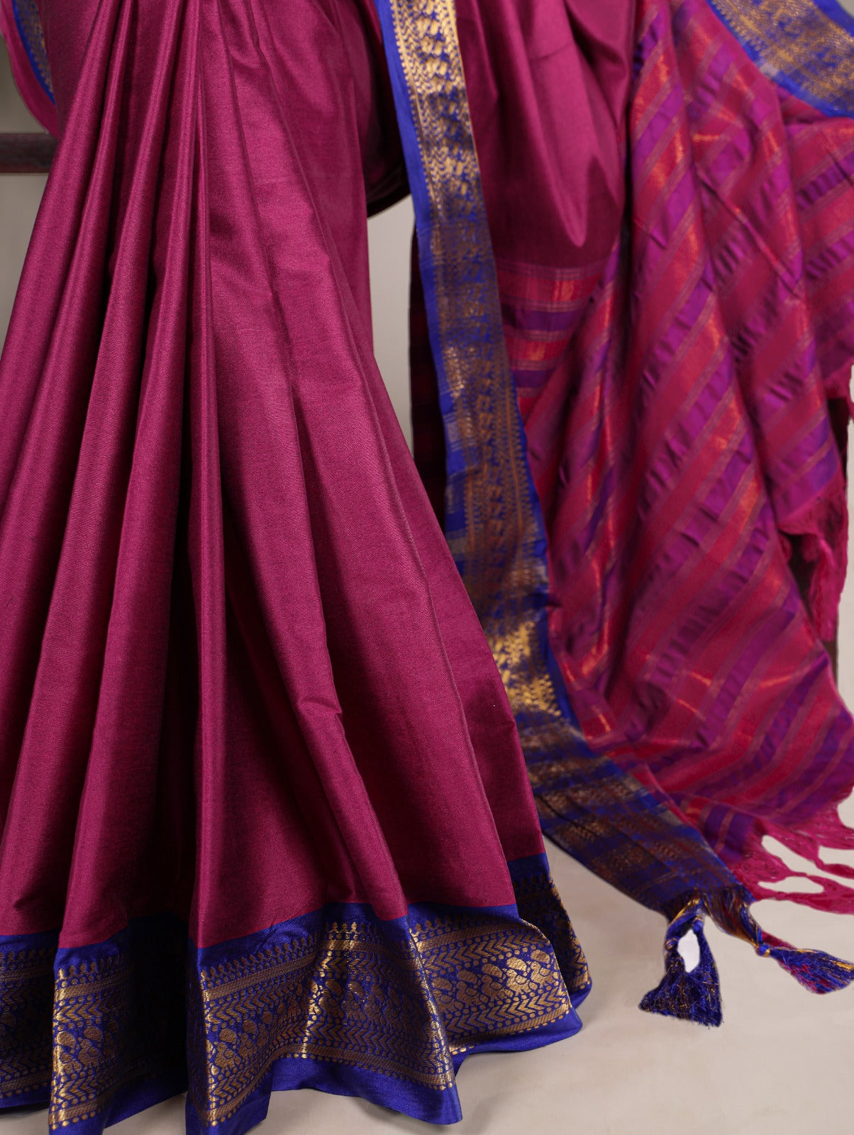 PRD00132 Soft, silky, and stunning aura silk saree.
