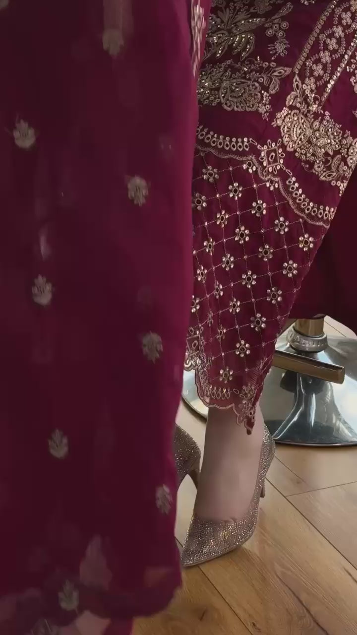 PRD00119 DESIGNER WEAR EXCLUSIVE SUIT IN GEORGETTE FABRIC TOP AND PANT WITH DUPATTA IN SEQUENCE EMBROIDERY